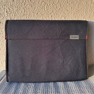 Targus Phobos 12 Notebook Sleeve, Black - TSS13601US NWOT NEW